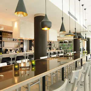 Отель Indigo Berlin-alexanderplatz, An Ihg, Берлин