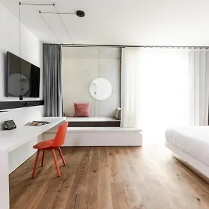 מלון Kpm & Residences